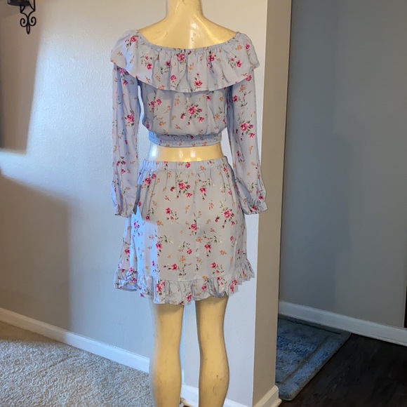 NWT 2 piece set top & skirt in Dusty Blue - Picture 5 of 12